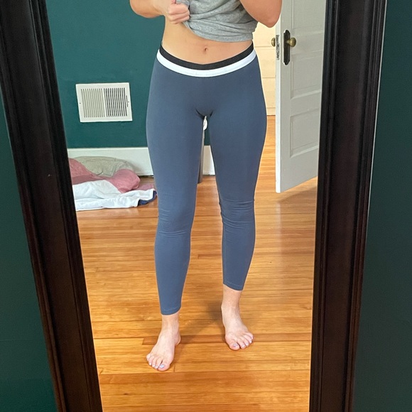Fabletics & Nike leggings (medium) - Picture 4 of 9